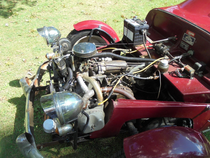 Illustration for article titled This Citroen-Based Three-Wheeler is the Best French-British Mash Up